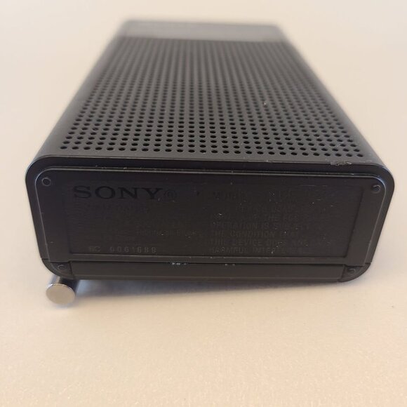 Sony ICF-P26 Portable Pocket FM/AM Radio Built-in Speaker Black - Picture 7 of 8